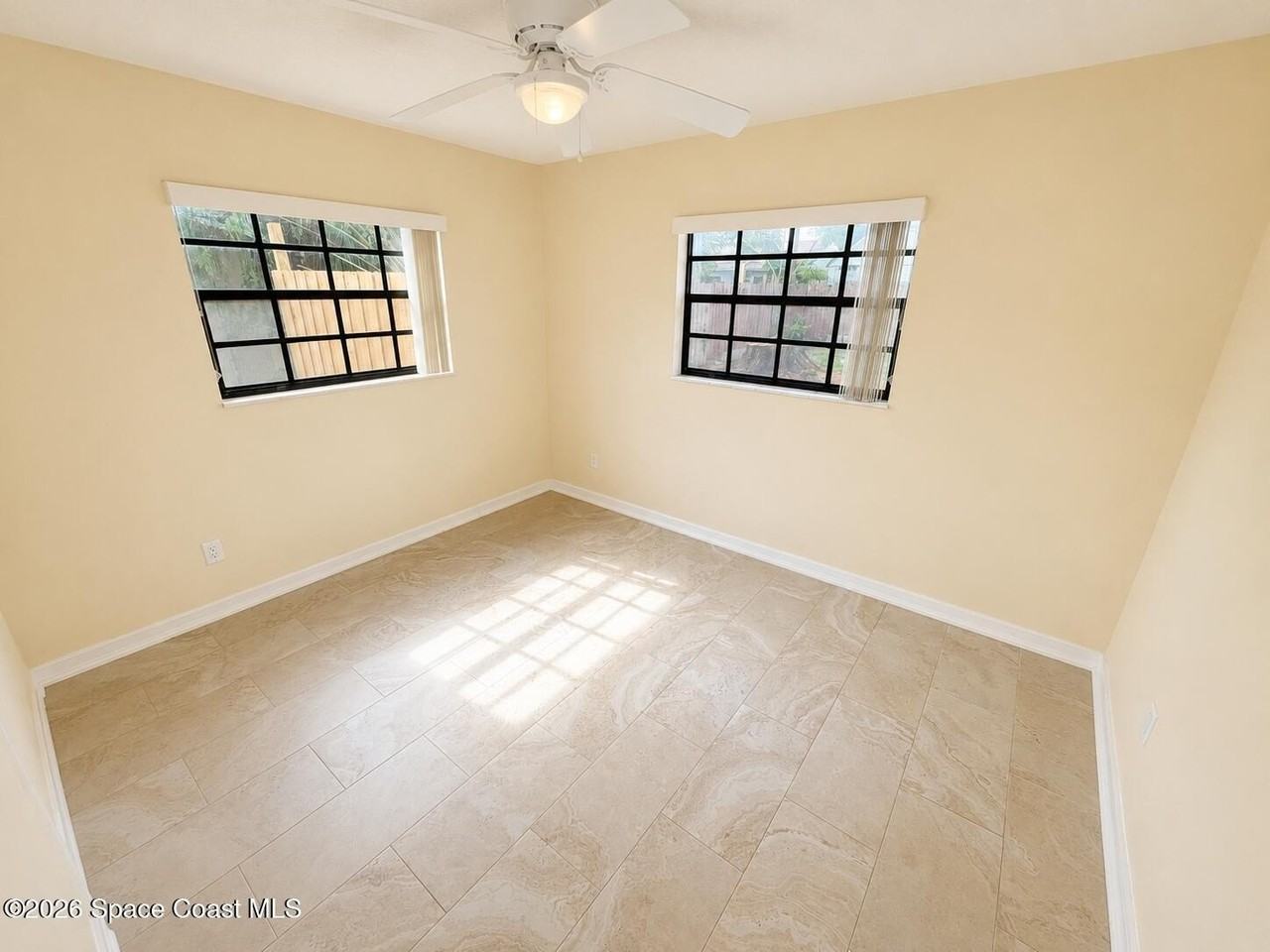974 Golf St - Photo 6 of 12