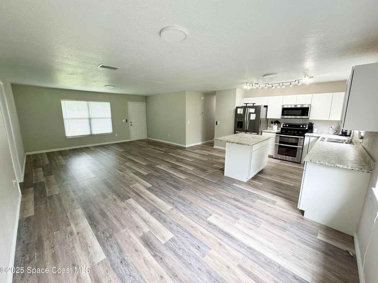 1259 Cambo Ct Ne - Photo 4 of 16