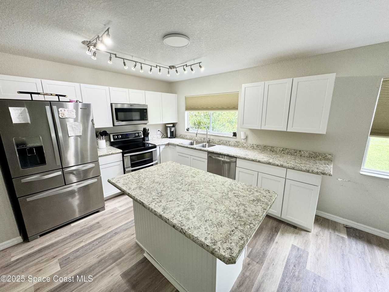 1259 Cambo Ct Ne - Photo 5 of 16