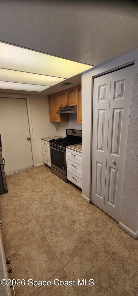 1795 Bayberry Dr - Photo 7 of 32