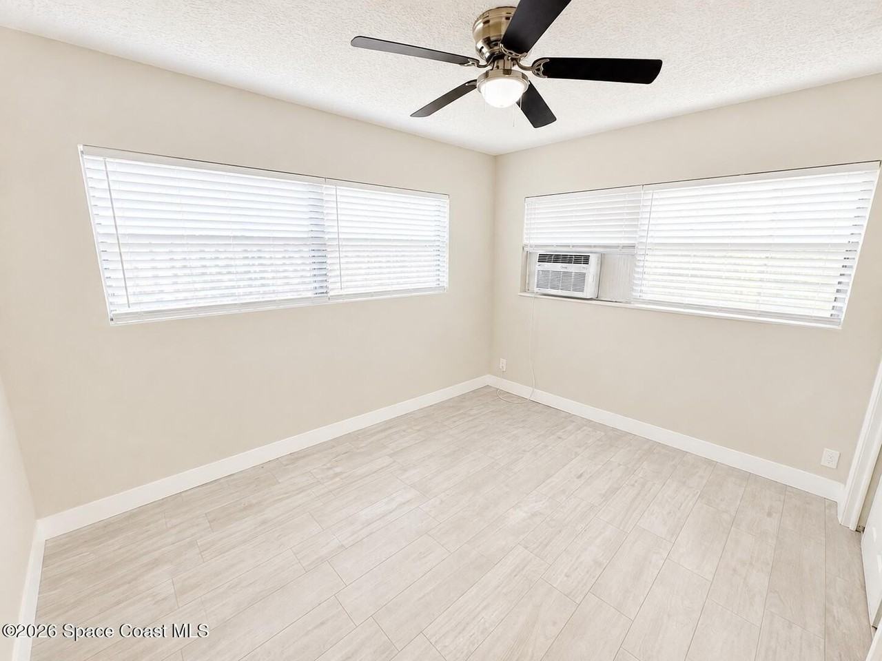 1604 S Miramar Ave - Photo 6 of 8
