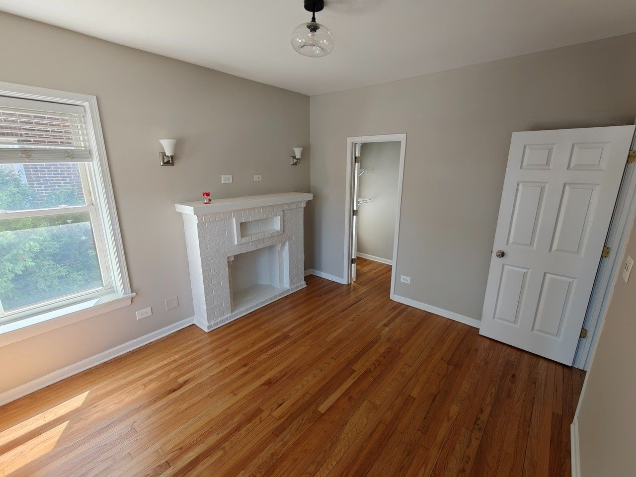 4954 N Ridgeway Ave #2 - Photo 7 of 20