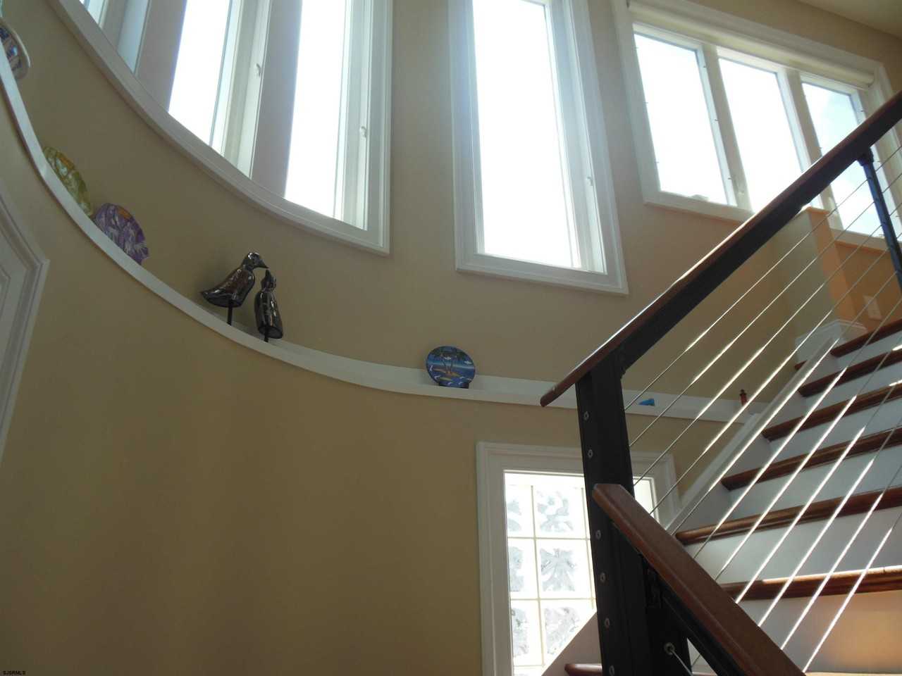 202 N Princeton Ave - Photo 5 of 41