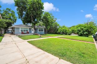 322 W Huisache Ave - Photo 1 of 1