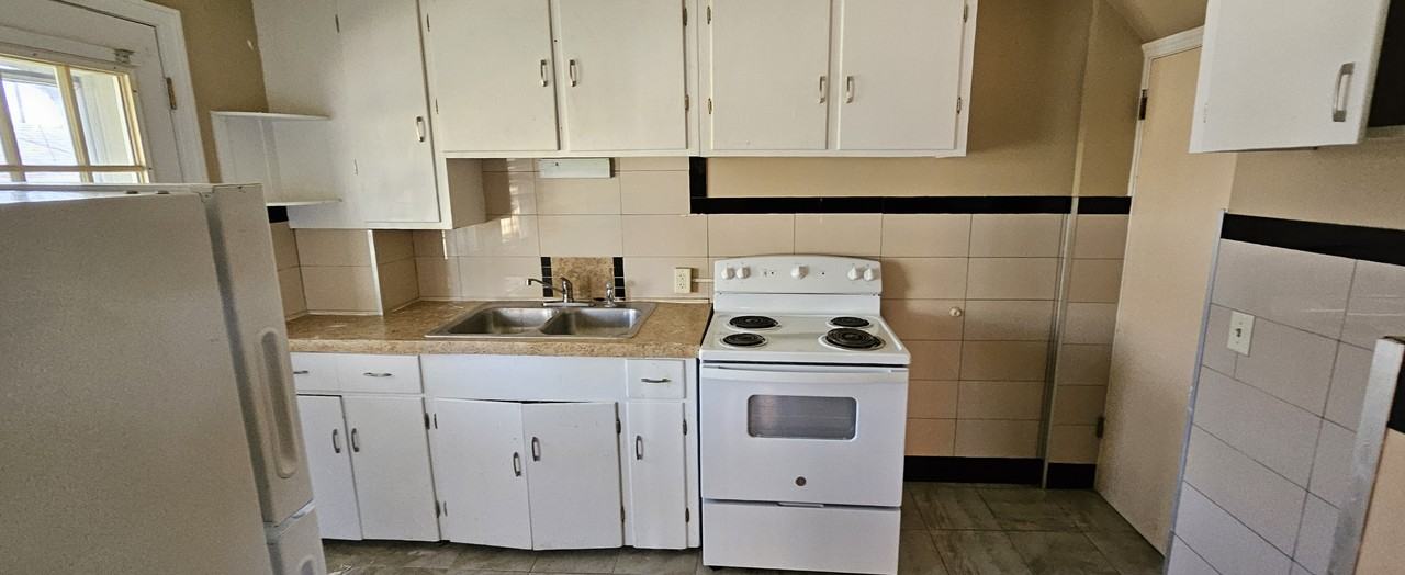 805 Spangler Rd Ne #NONE - Photo 4 of 16