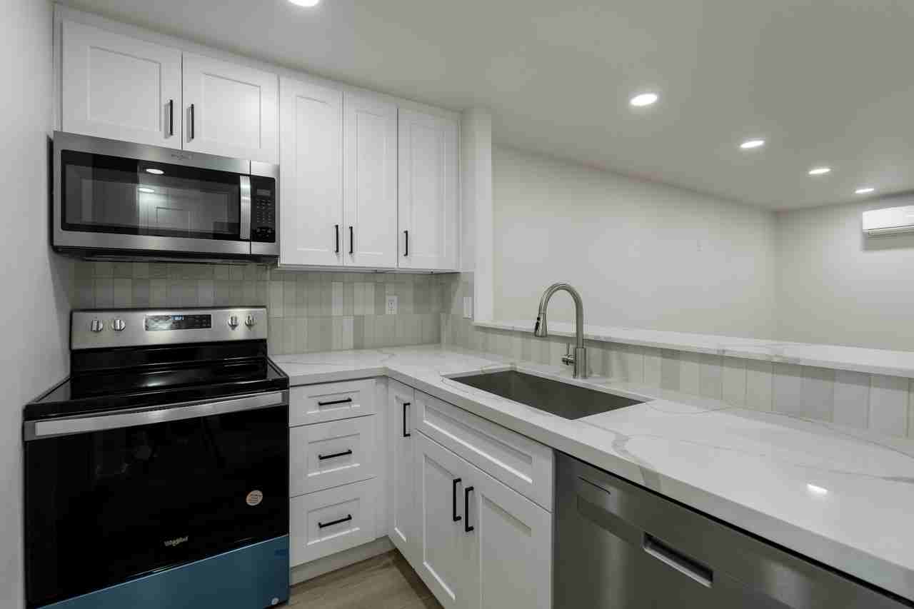 952 28th St Ne #952 - Photo 5 of 16