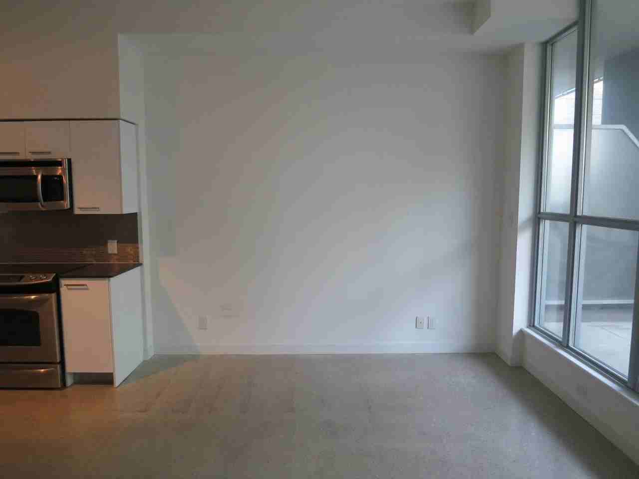 510 King St E #413 - Photo 4 of 19