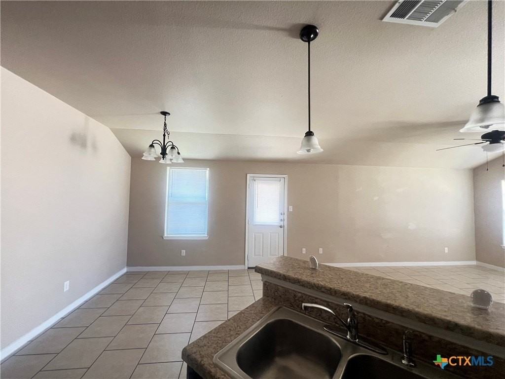 4606 Cambridge Dr #B - Photo 7 of 20