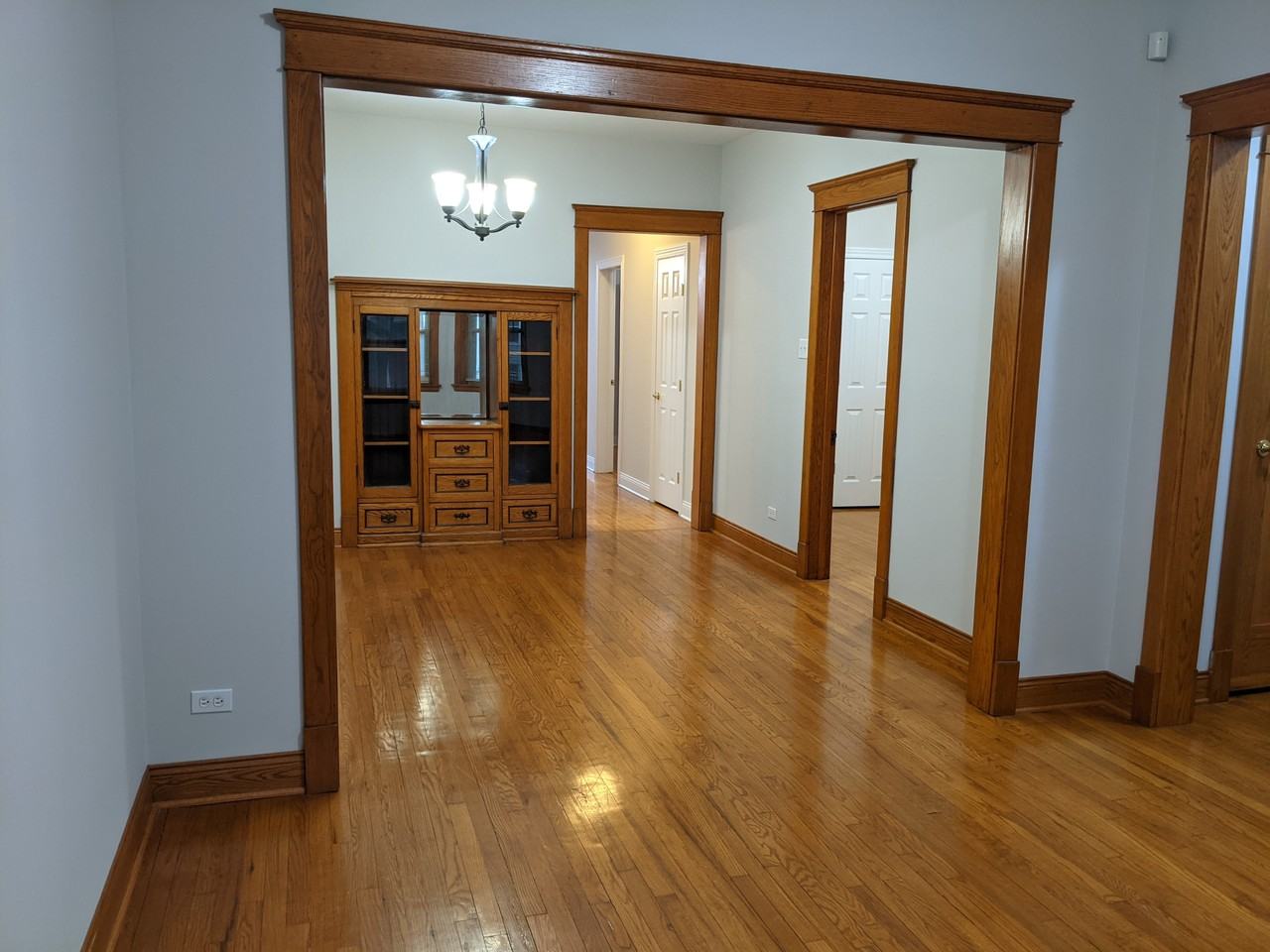 2528 N Hamlin Ave #1 - Photo 3 of 15