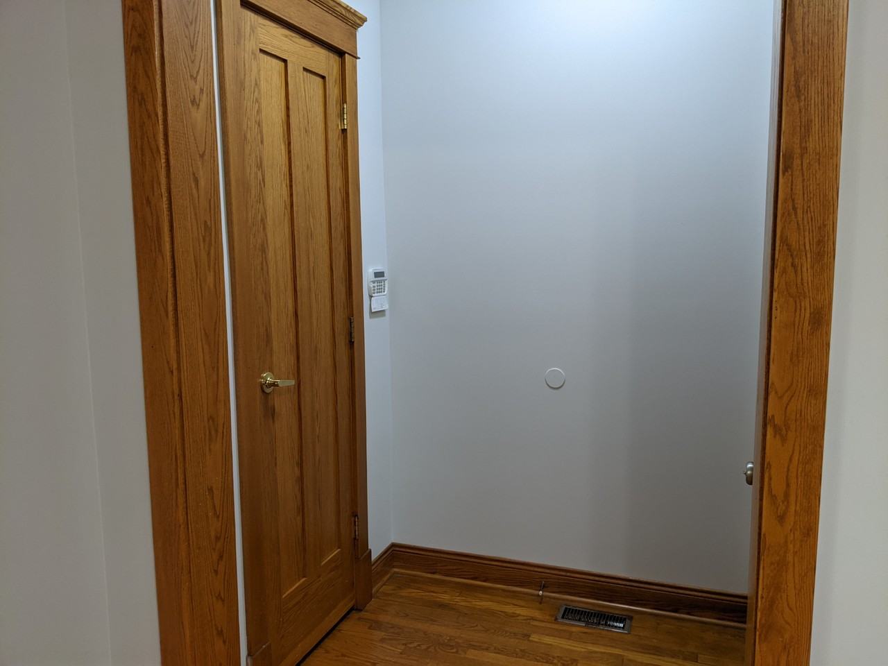 2528 N Hamlin Ave #1 - Photo 6 of 15