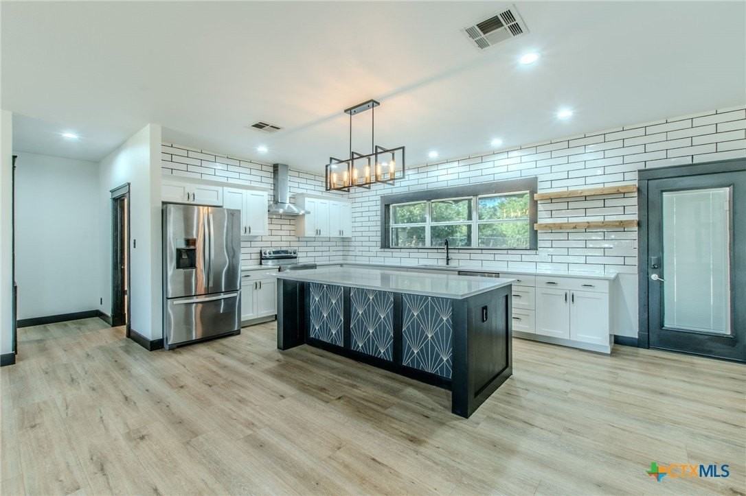 466 Arrowhead Point Rd #A - Photo 7 of 33