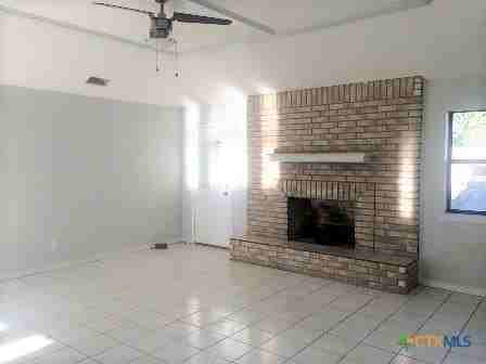 113 E Blancas Dr - Photo 2 of 10