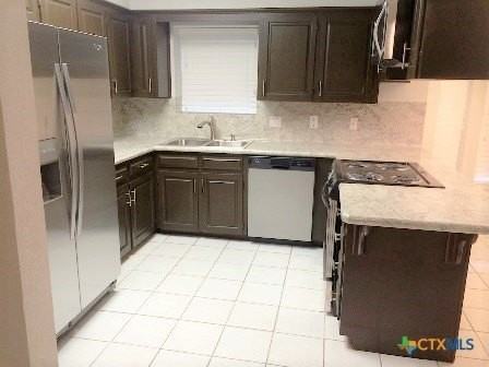 113 E Blancas Dr - Photo 6 of 10