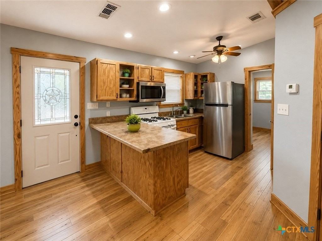 2050 Tenney Creek Rd - Photo 6 of 13