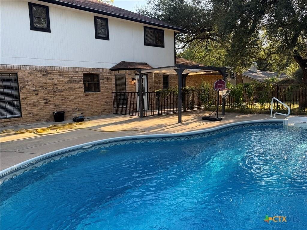 506 Pecos Trl - Photo 3 of 34