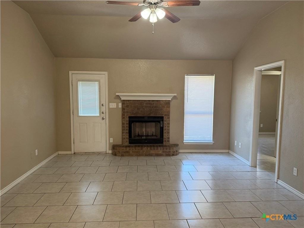 1103 Concho St - Photo 2 of 13