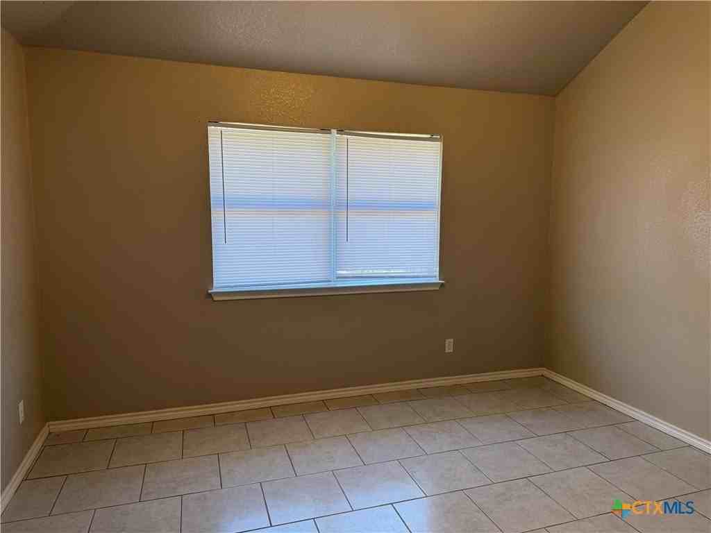 1103 Concho St - Photo 6 of 13