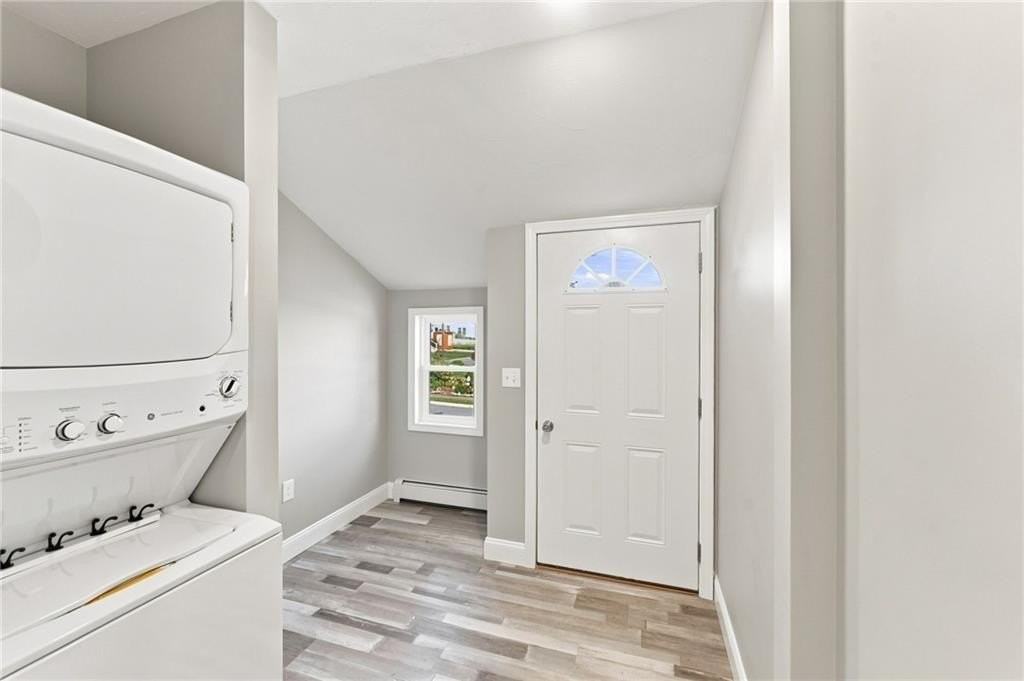 20 Grace Ave - Photo 4 of 17
