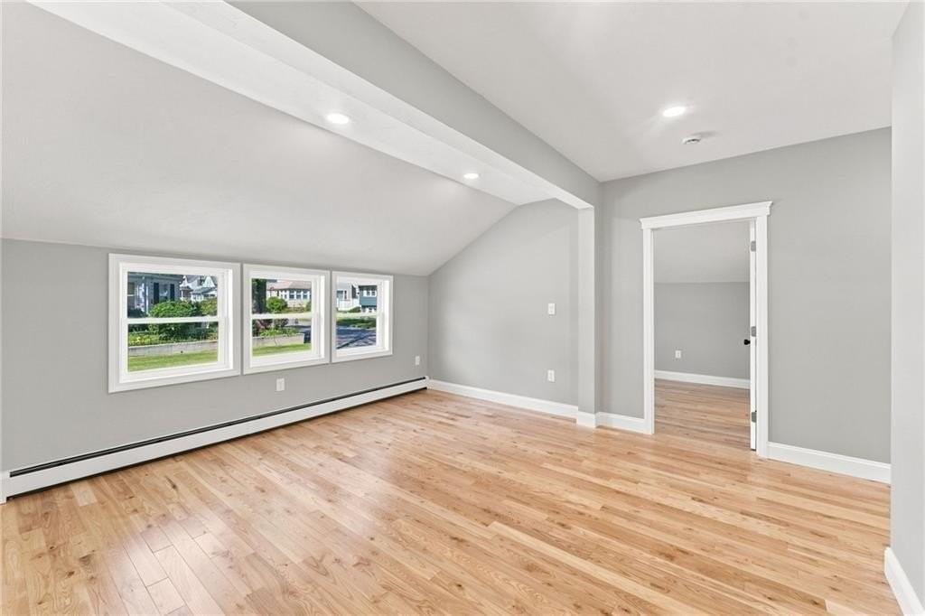 20 Grace Ave - Photo 6 of 17