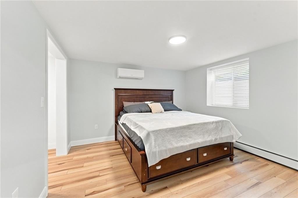 16 Grace Ave - Photo 2 of 22