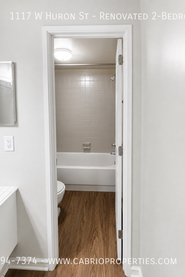 Huron Flats (1117 W. Huron) - Photo 6 of 18