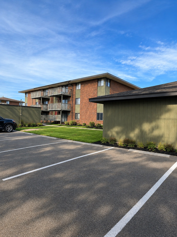 Lakeview Apartments - Photo 2 of 4