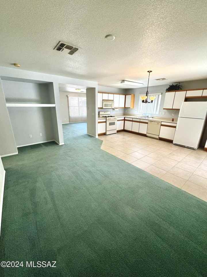7846 E Rooner Dr - Photo 6 of 24
