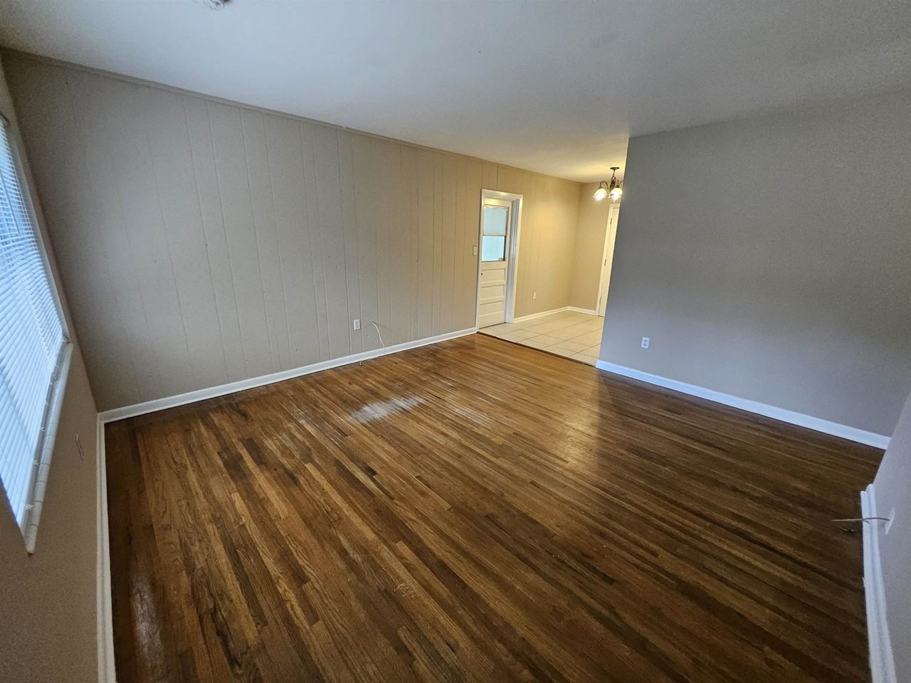 1613 Kelly St - Photo 3 of 19