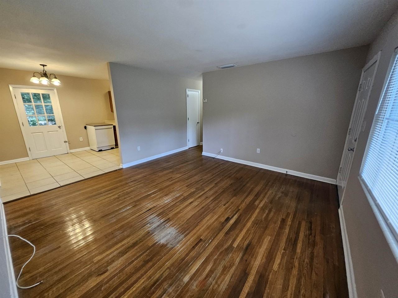 1613 Kelly St - Photo 4 of 19