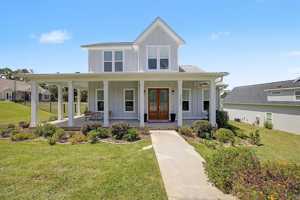 featured image of 3596 Biltmore Ave