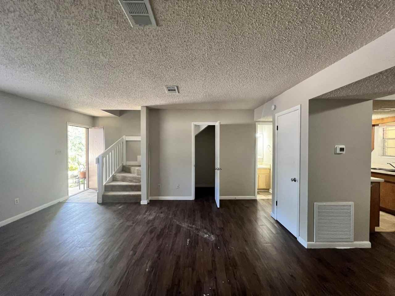 2406 Ramblewood Ct #B - Photo 4 of 13