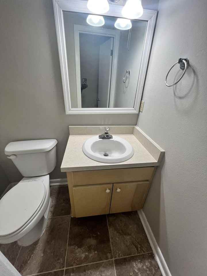 2406 Ramblewood Ct #B - Photo 7 of 13