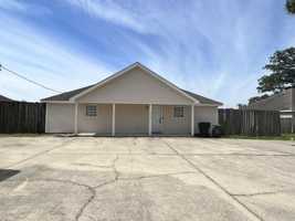 featured image of 2633 Mission Rd