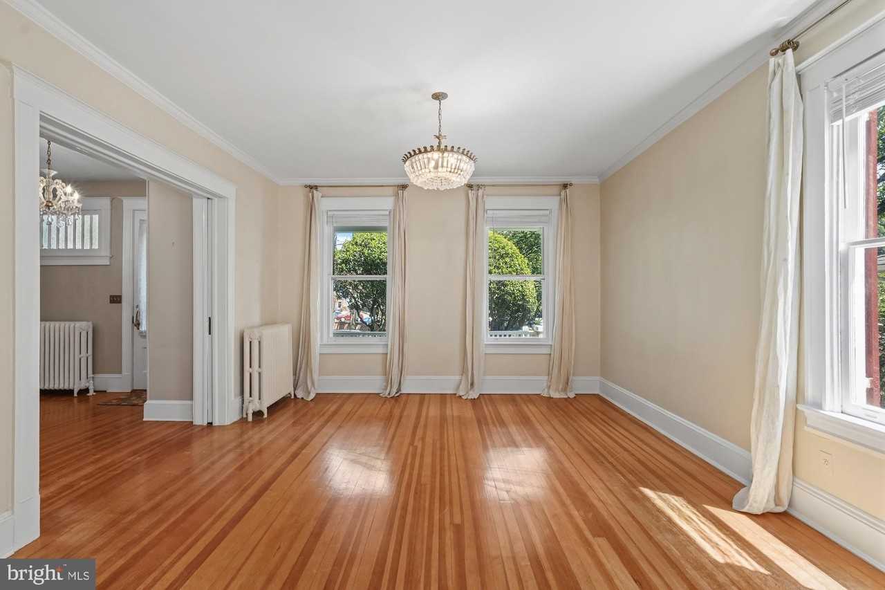 5602 39th St Nw - Photo 4 of 34