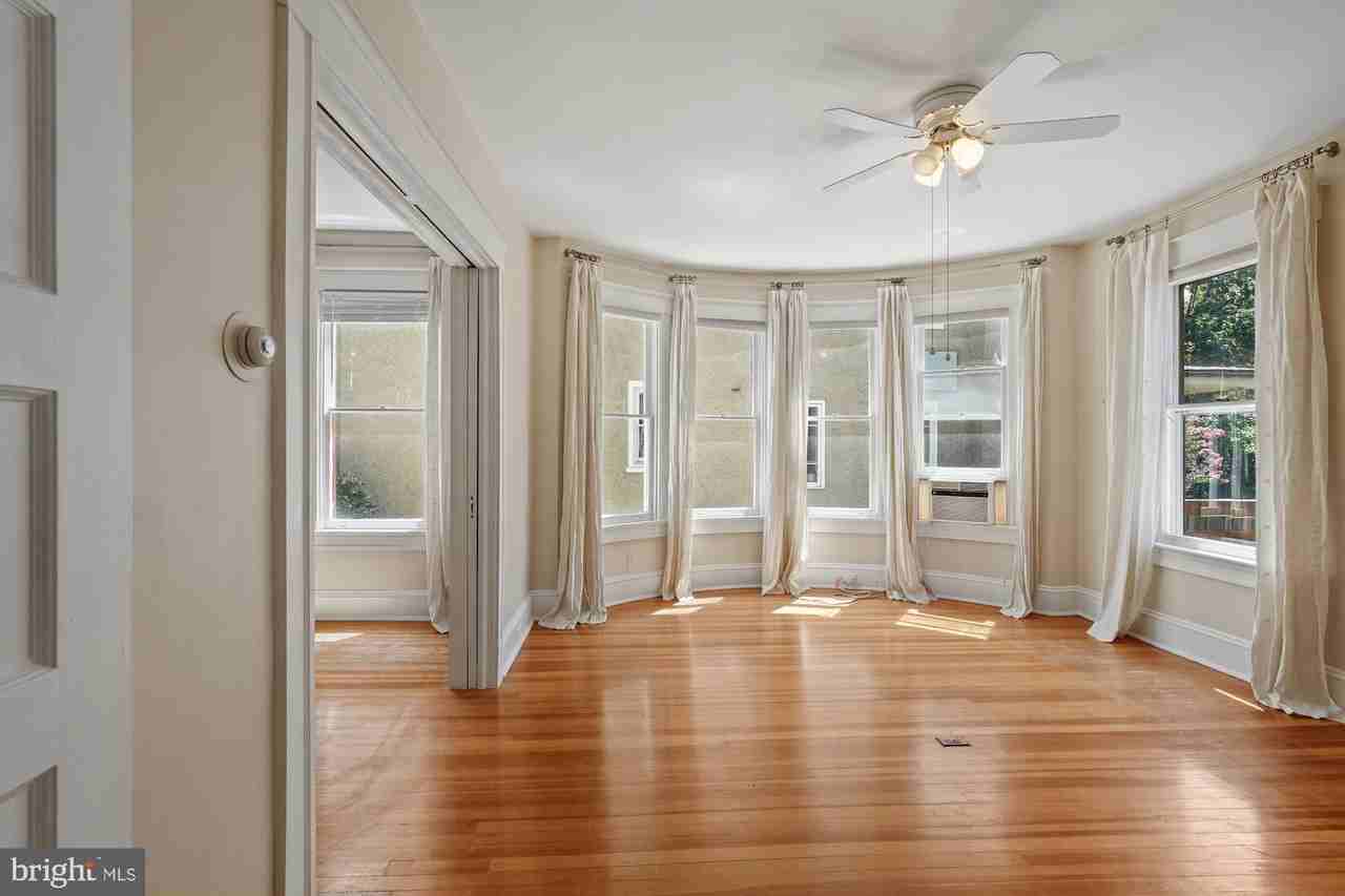 5602 39th St Nw - Photo 5 of 34