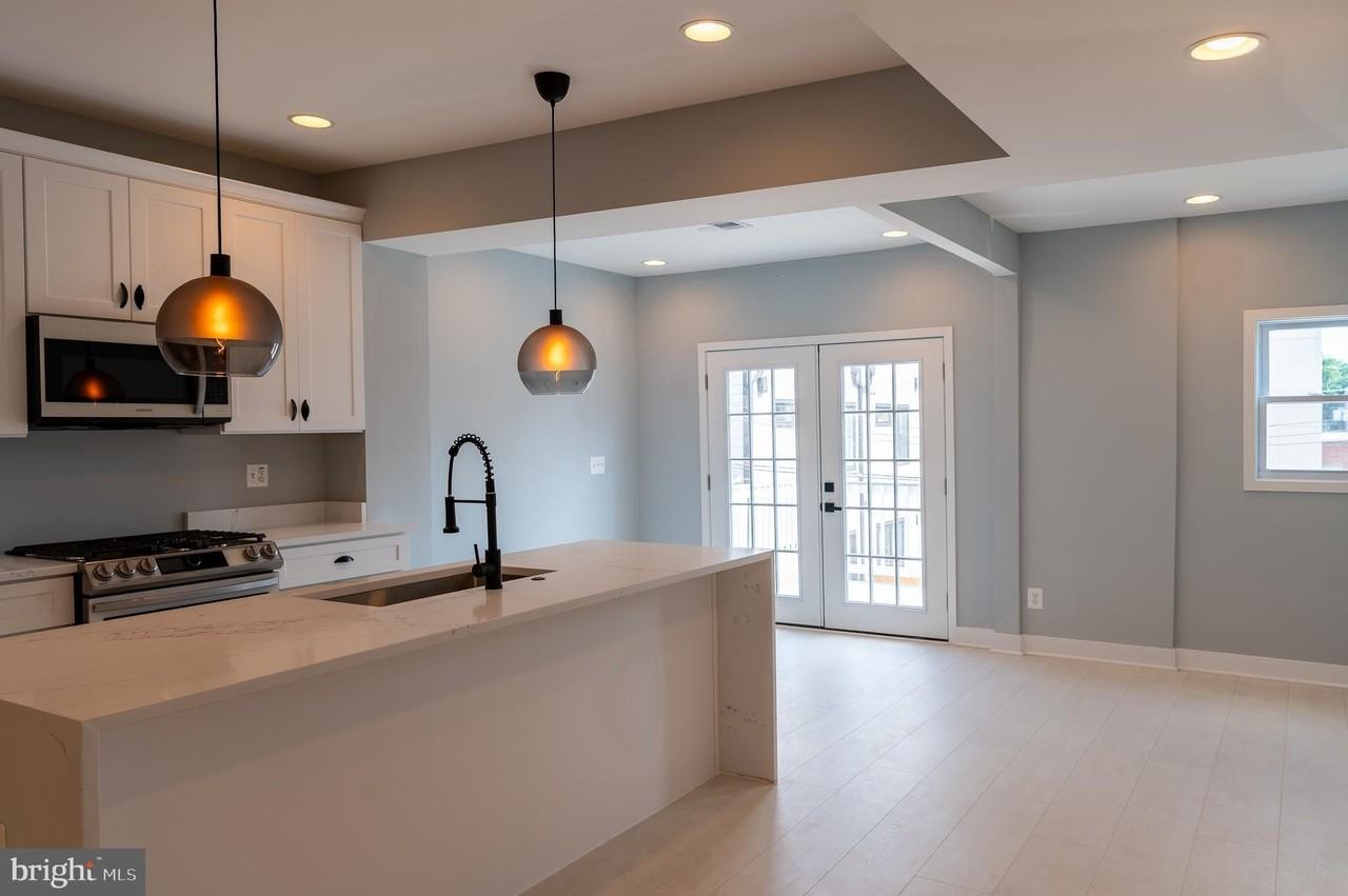 706 Longfellow St Nw - Photo 6 of 40