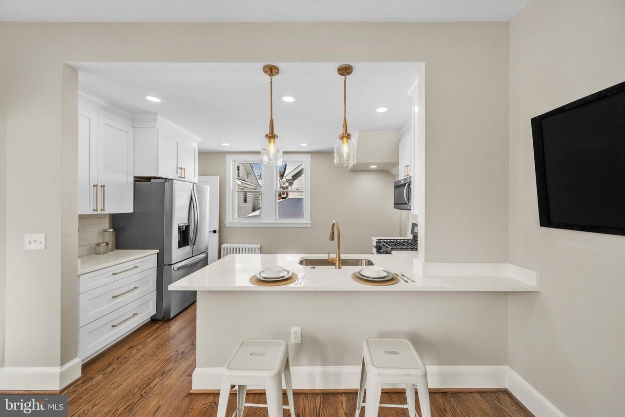 6018 2nd St Nw - Photo 5 of 18