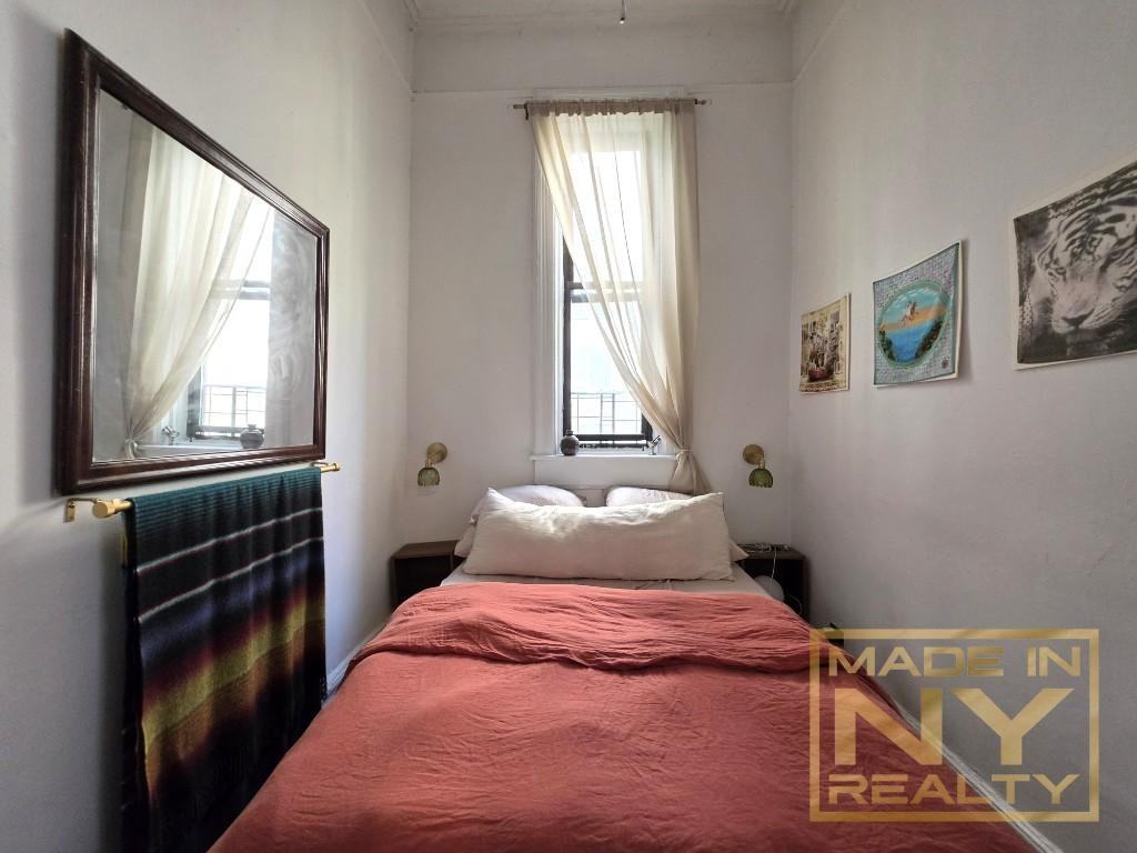 116 W 87th St #4 - Photo 4 of 6