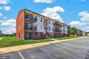 featured image of 1001 White Oak Rd