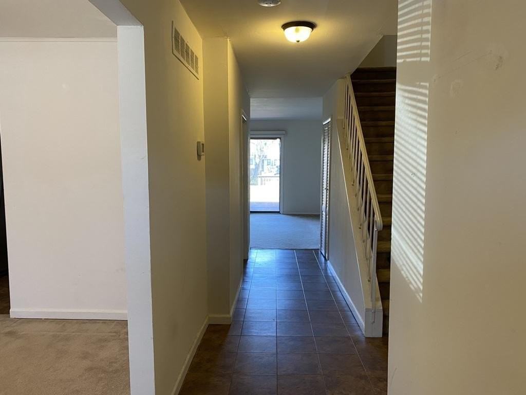 215 East Ct #215 - Photo 2 of 23