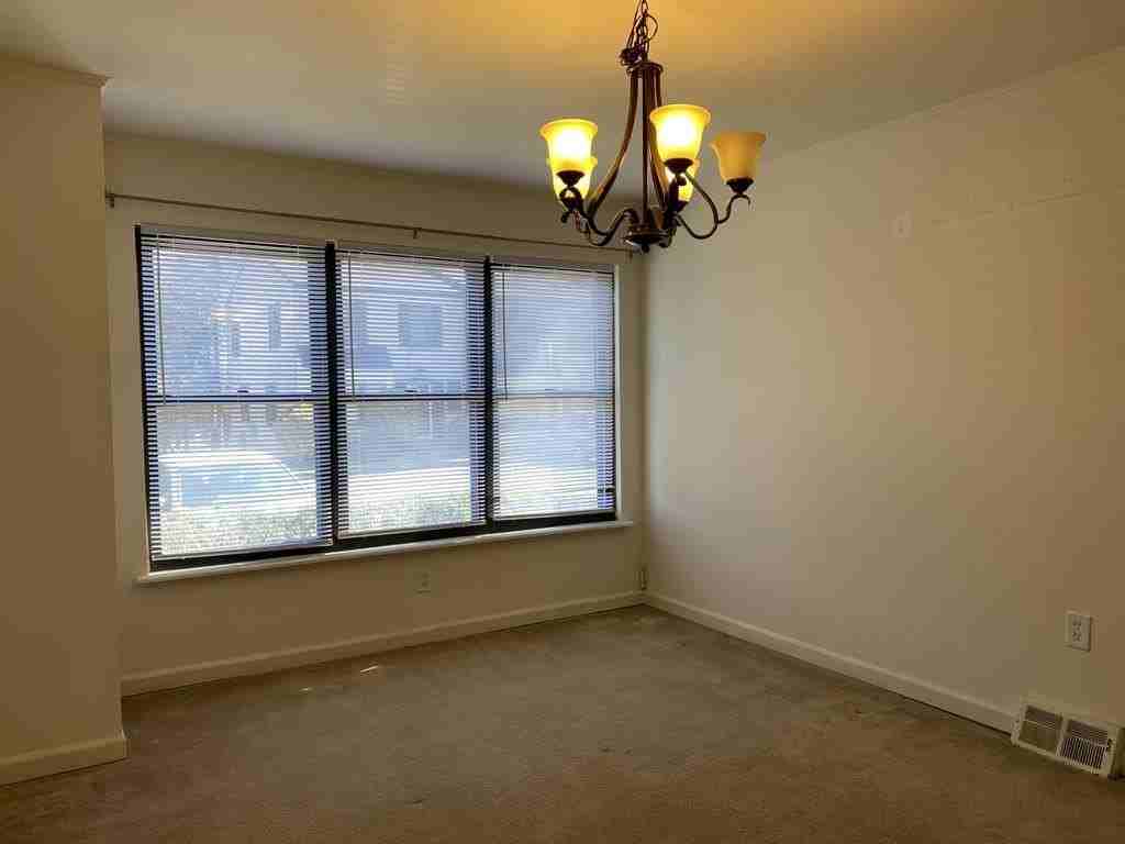 215 East Ct #215 - Photo 7 of 23