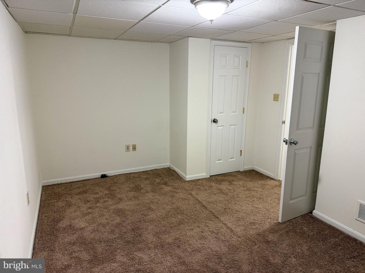 99 Highland Cir - Photo 3 of 27