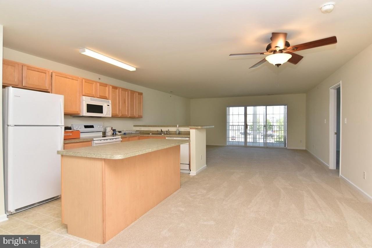 1306 Caitlins Way - Photo 3 of 22