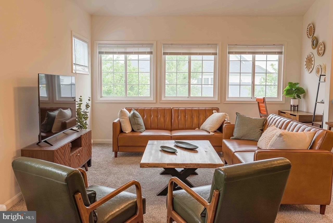 34677 Villa Cir #502 - Photo 2 of 3