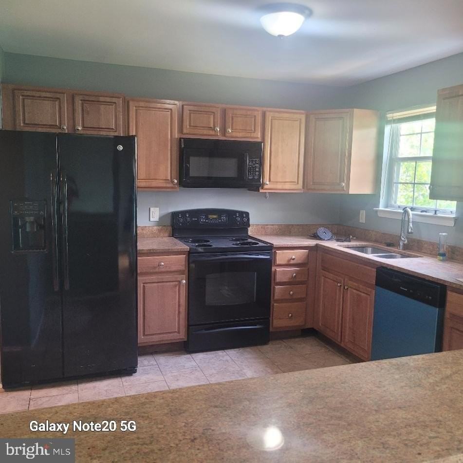 474 Norvelle Ct - Photo 2 of 6