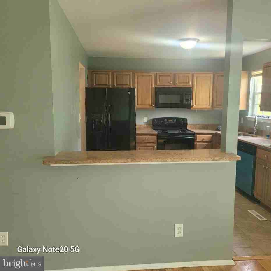 474 Norvelle Ct - Photo 3 of 6