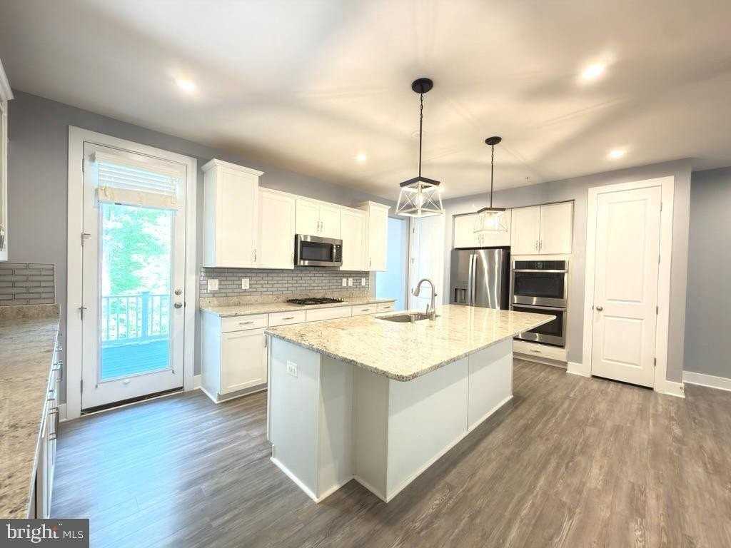 2512 Buckthorn Dr - Photo 5 of 34