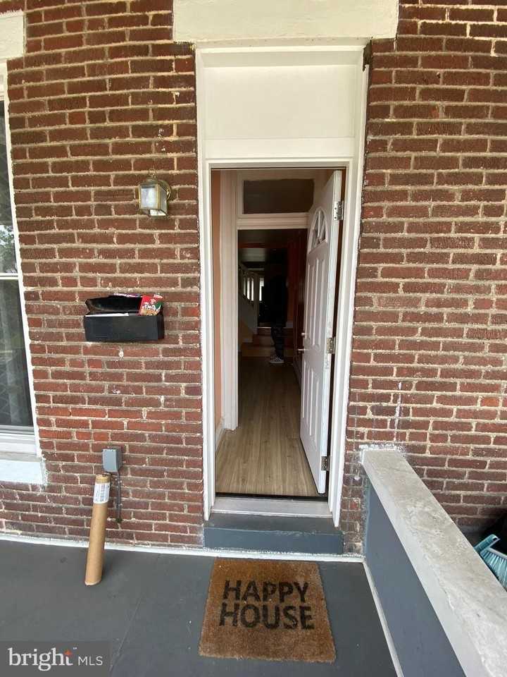 613 E 30th St - Photo 2 of 22