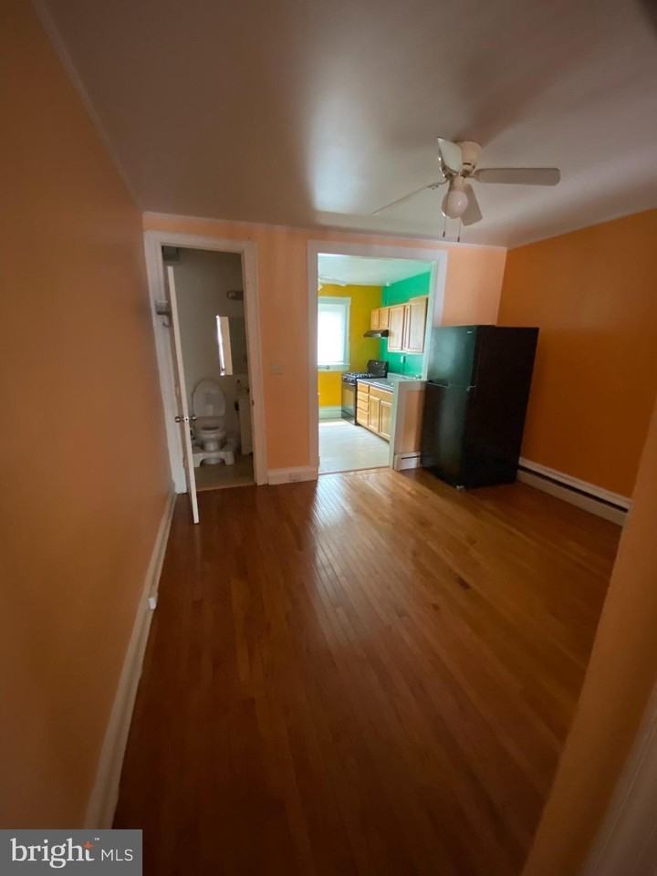 613 E 30th St - Photo 5 of 22