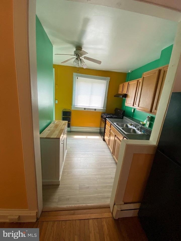 613 E 30th St - Photo 6 of 22